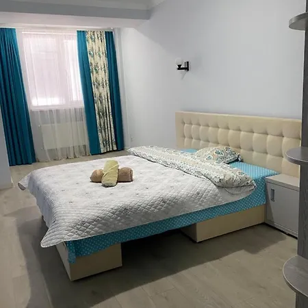 Ismail Lux 2 Centre